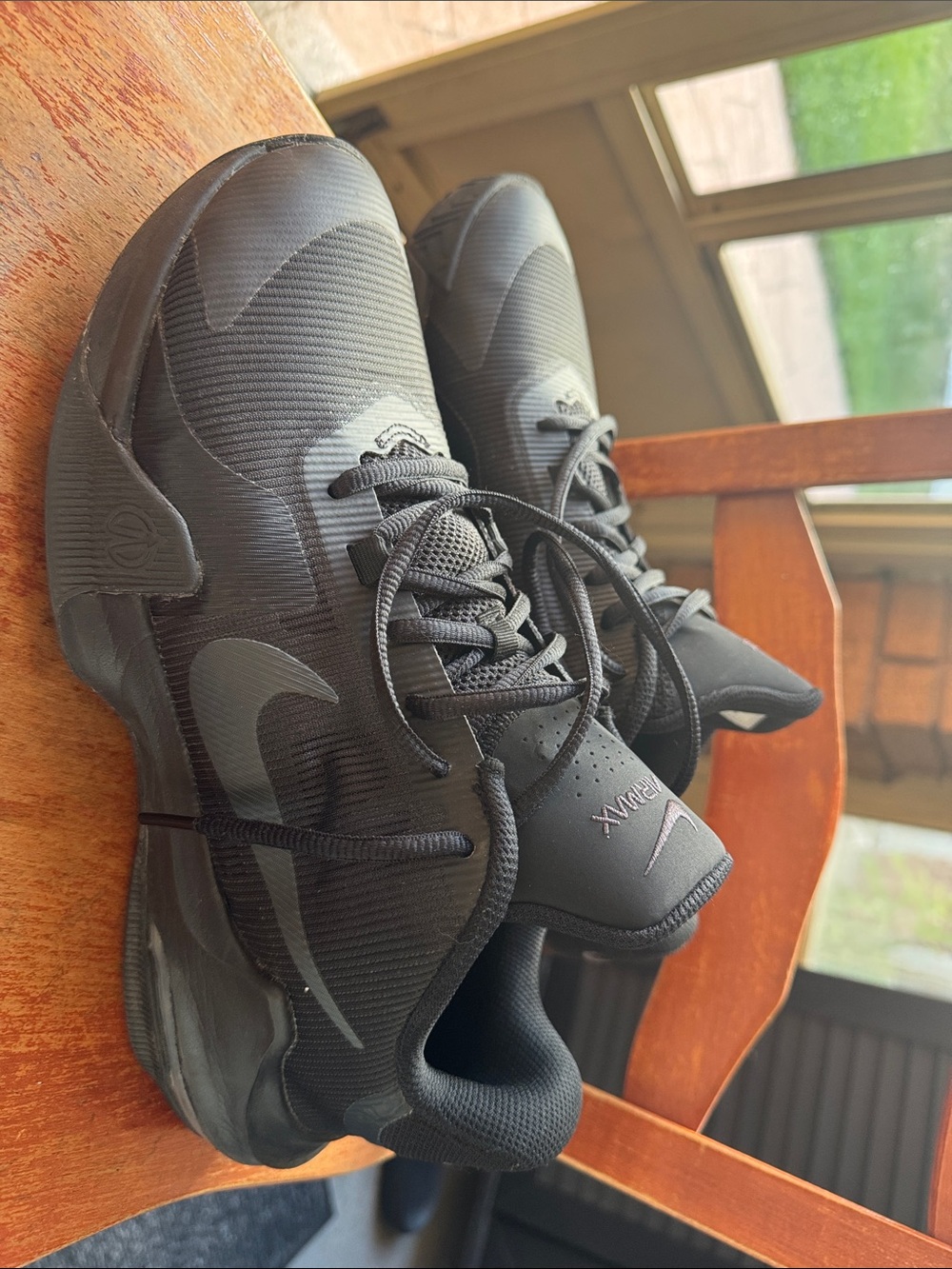 Nike Men’s All-Black Athletic Trainers